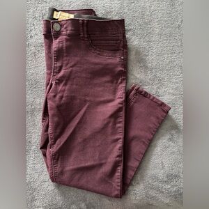 Democracy Jeans, Women's Size 12, Maroon Ankle Skinny Jeans, Soft Stretchy Pants
